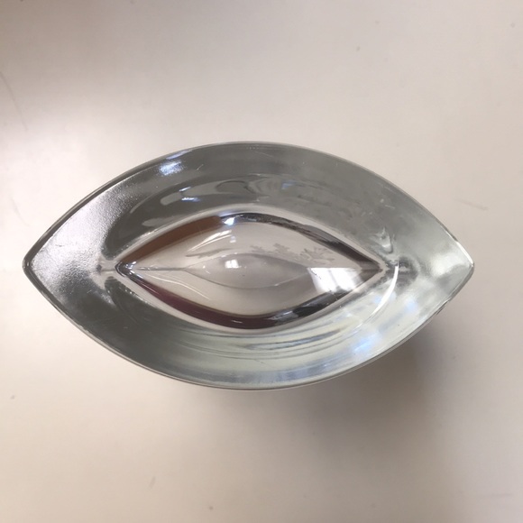 Vintage Lead Crystal Etched Hummingbird Vase - Picture 4 of 6